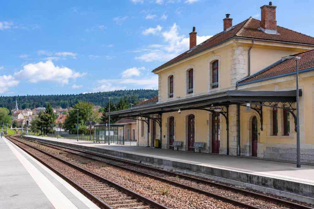 visiter-haut-doubs-valdahon-train-taxi